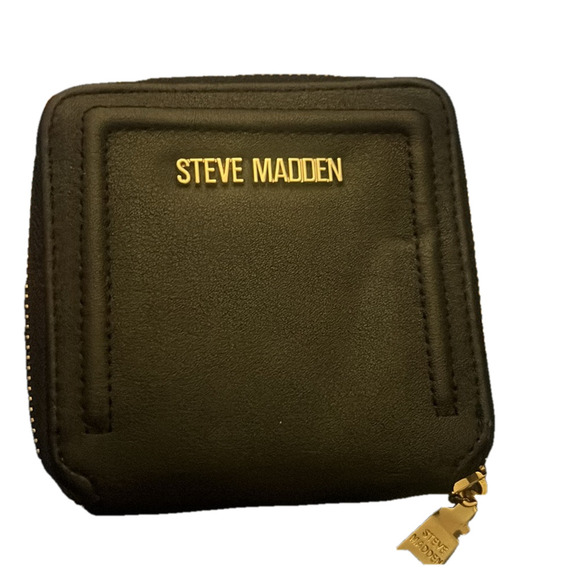 Steve Madden Gold Wallet - Picture 7 of 7